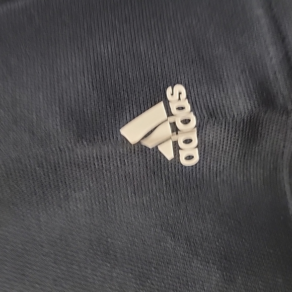 Adidas dark navy color shorts sleeves size large - Picture 3 of 6